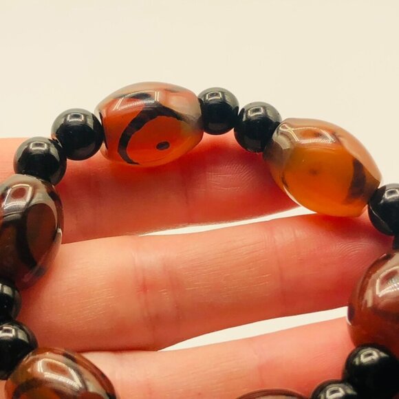 Glass Dzi Bead Stetch Bracelet - Picture 4 of 6